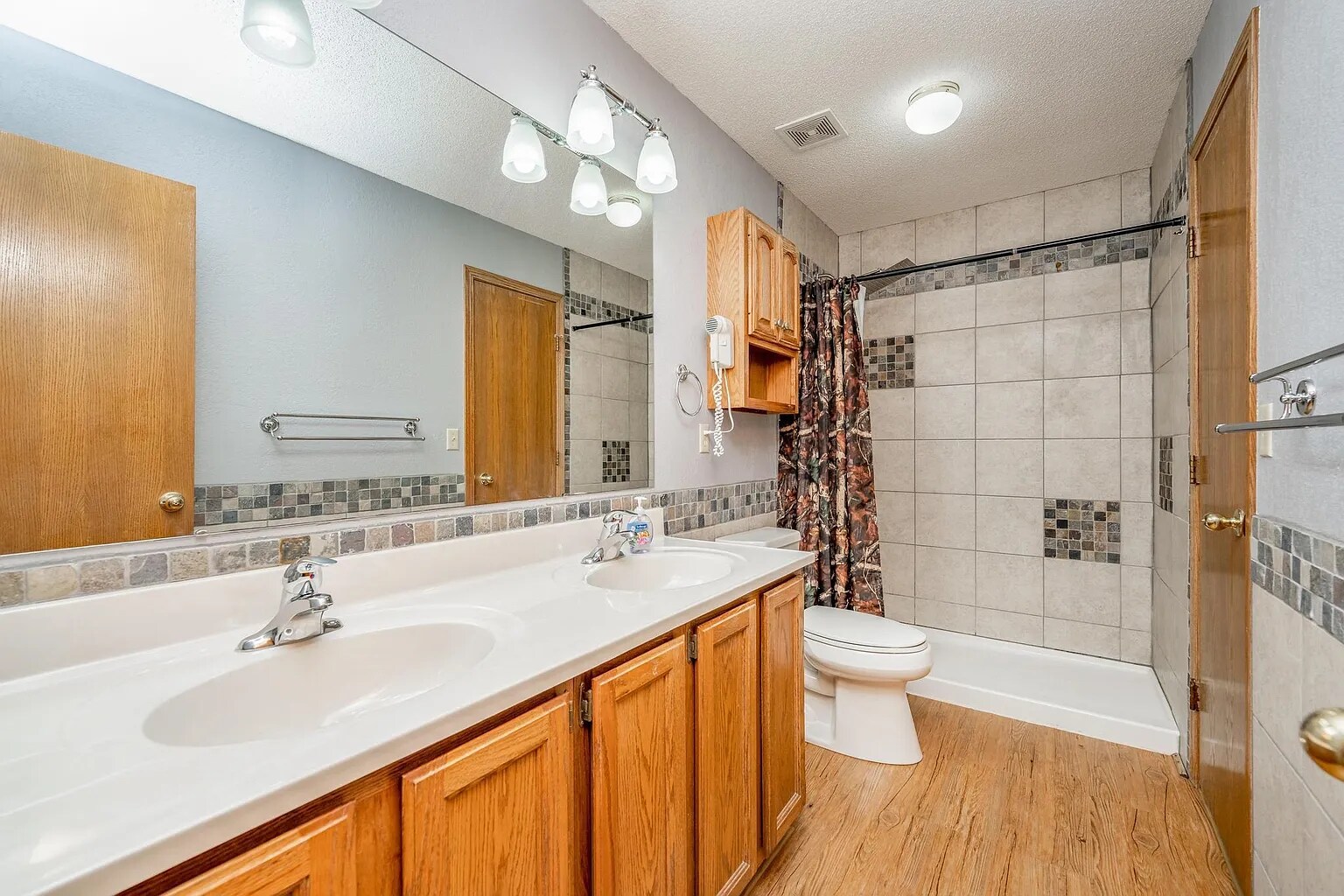 Building Photo - 2706 Rainier Cir