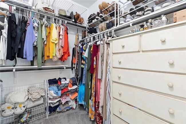 Building Photo - 1009 Cadence Dr