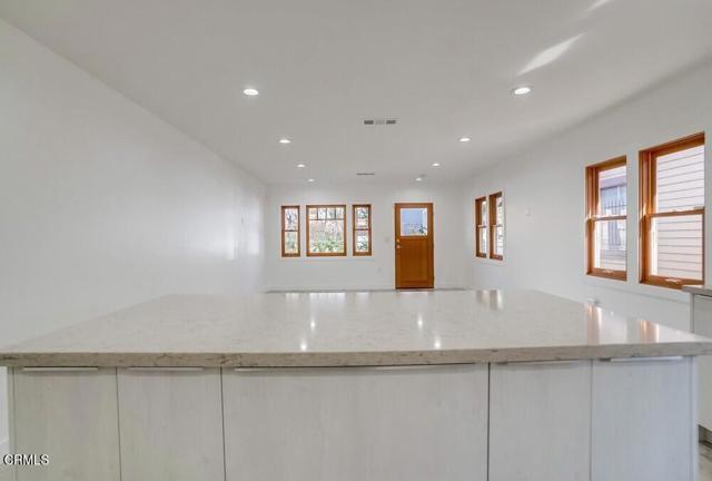 Building Photo - 130 N Ave 60