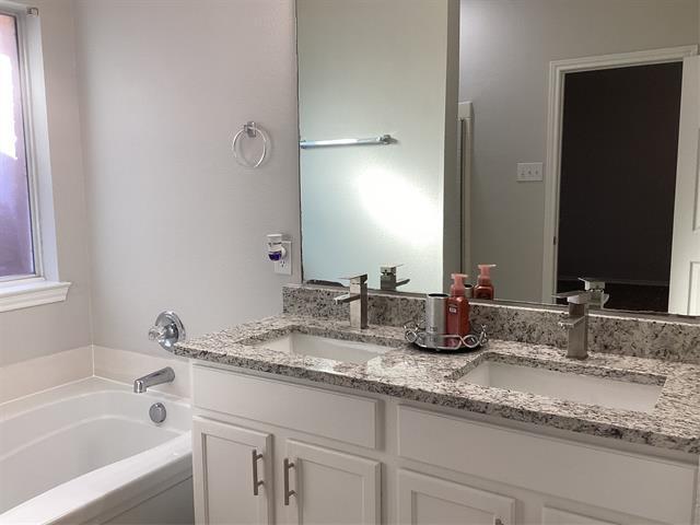 Building Photo - 4608 Wolf Ridge Way