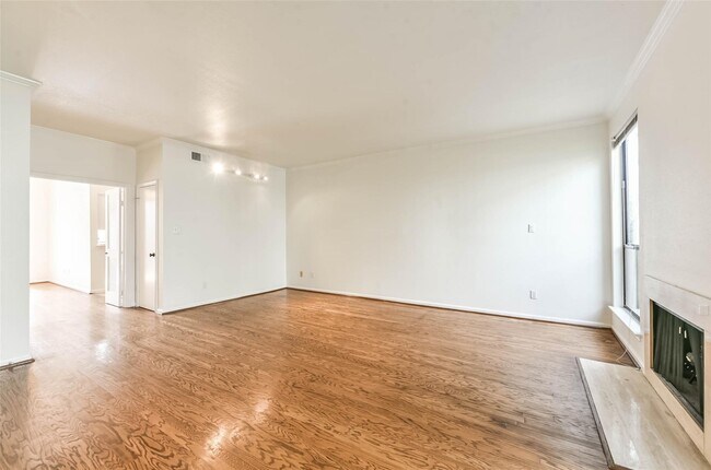 Building Photo - 1201 McDuffie St