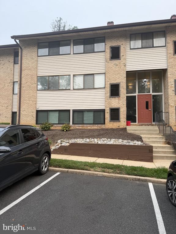 Building Photo - 140 Royal Oak Dr