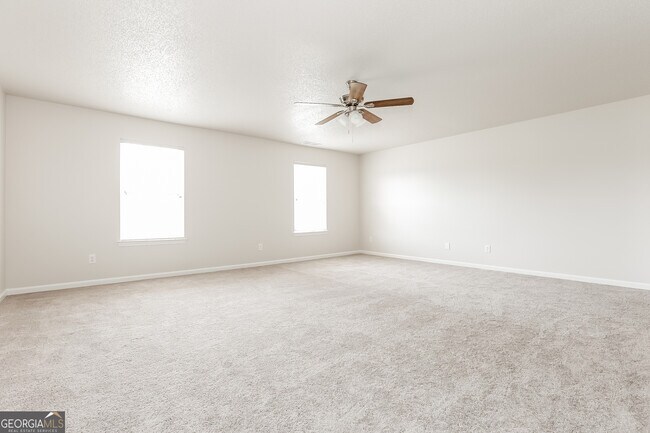 Building Photo - 3005 Pebble Creek Ln