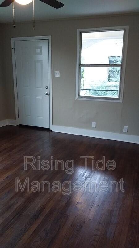 Building Photo - 3905 39th Ct N