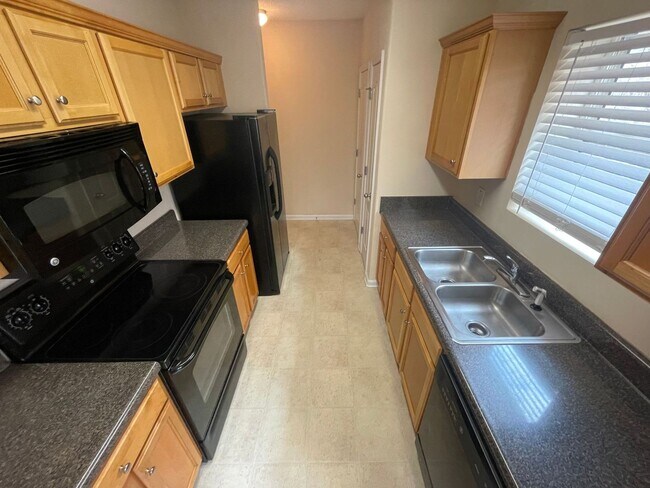 Building Photo - BRIDGEWATER HOME! PRE-LEASING FOR JULY 10T...