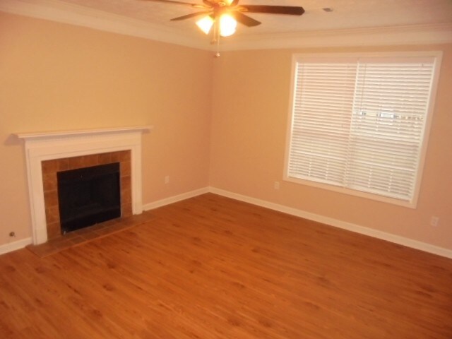 Building Photo - 2400 Catamaran Court