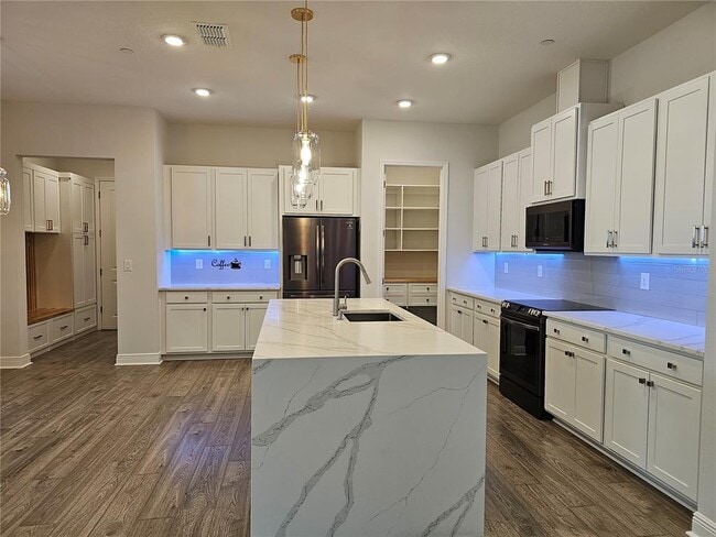 Building Photo - 8369 Nemours Pkwy
