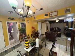 Building Photo - 4152 Inverrary Dr