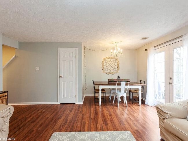 Building Photo - 9504 Quarry Bridge Ct