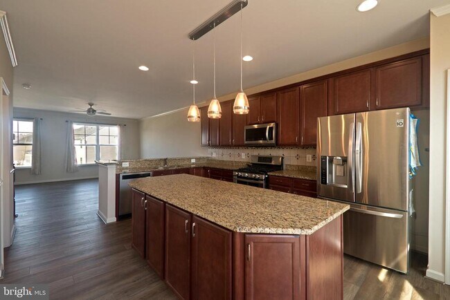 Building Photo - 105 Gristmill Ct