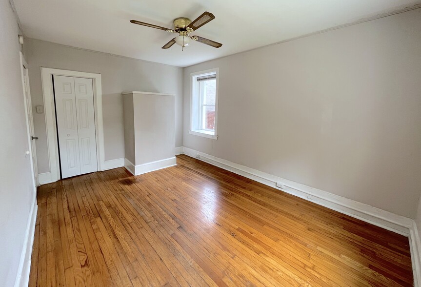 Building Photo - 1217 Colonial Ave