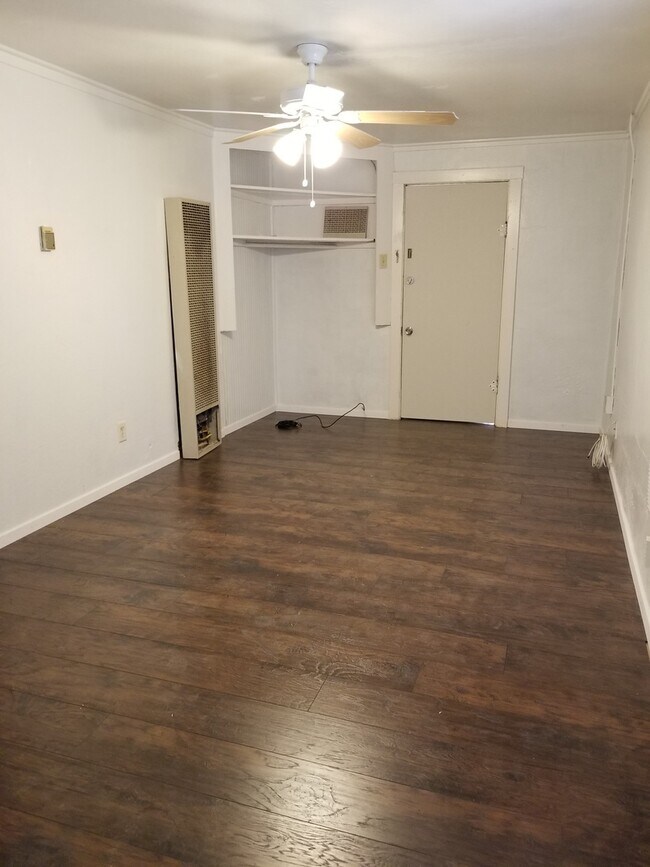 Building Photo - 658 Washington Ave