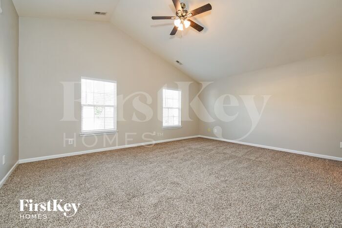 Building Photo - 2486 Ingleside Dr