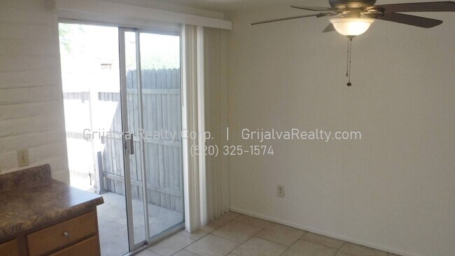 Building Photo - 3648 E Blacklidge Dr