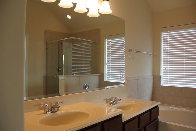 Building Photo - 2306 Snowy Egret Drive