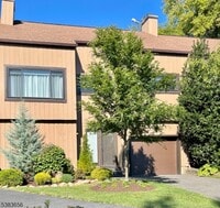Building Photo - 4 Cedar Ln