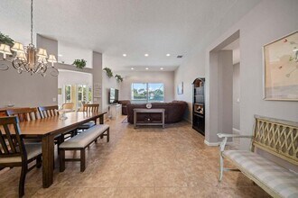 Building Photo - 12919 Hyland Cir