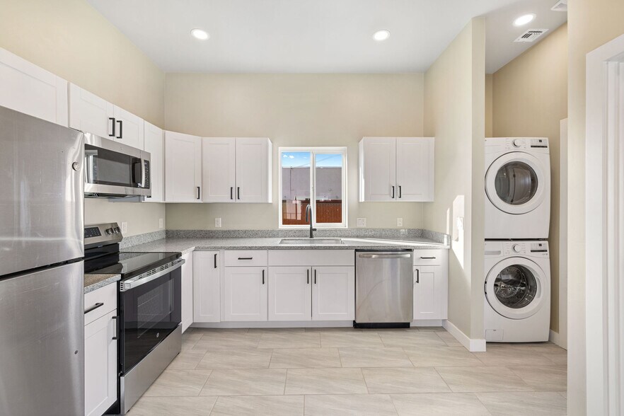 Building Photo - 1311 W Speedway Blvd