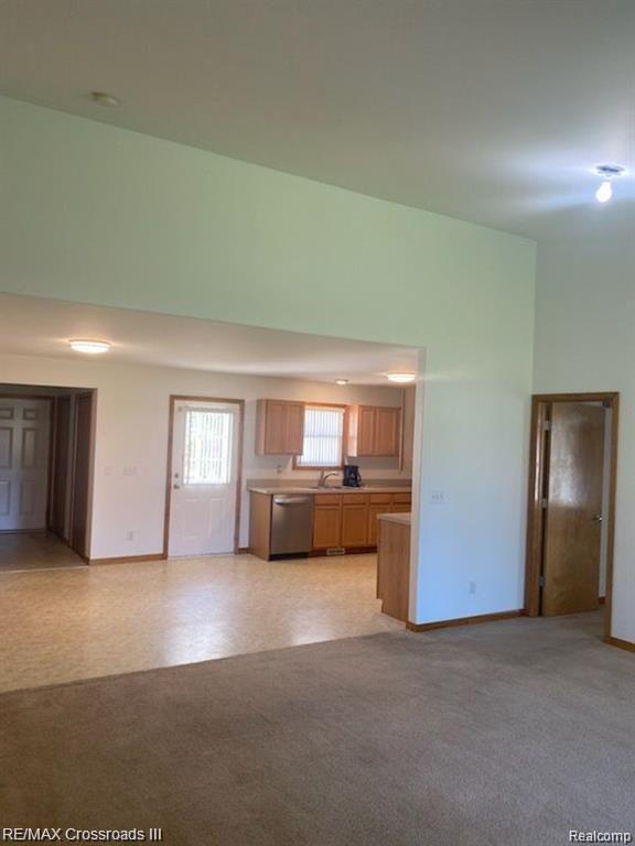 Building Photo - 11491 Dewitt Rd