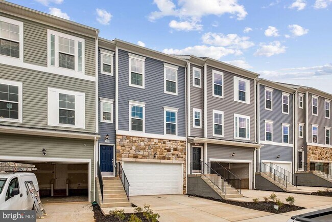 Building Photo - 5986 Passend Dr