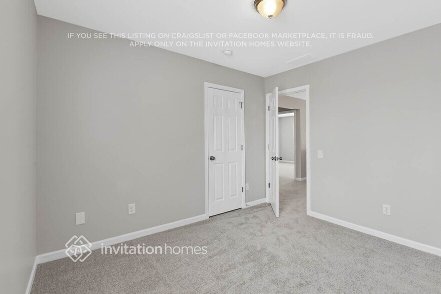 Building Photo - 8848 Challenger Dr