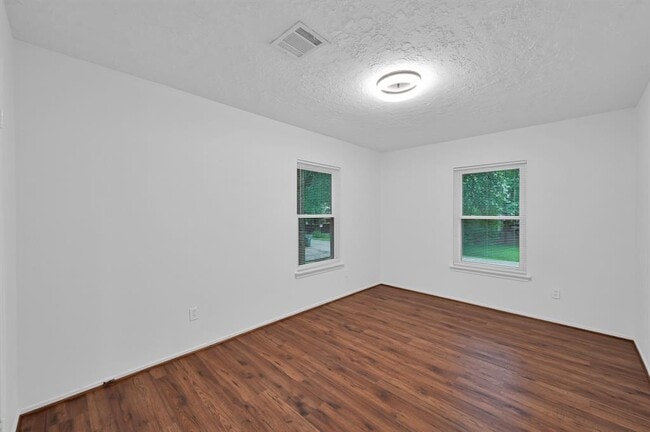 Building Photo - 16 S Cypress Pine Dr