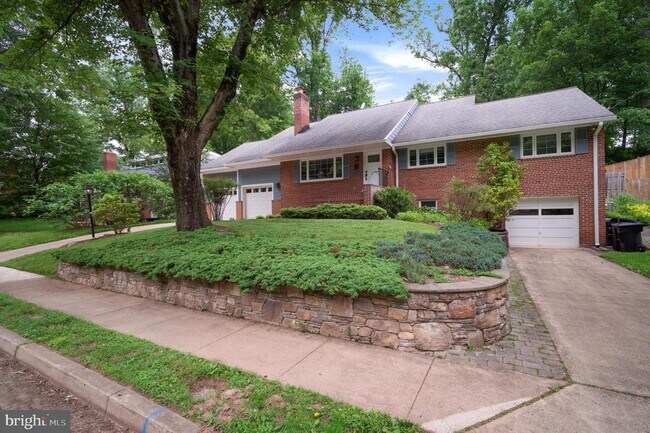 Primary Photo - 3111 N Thomas St