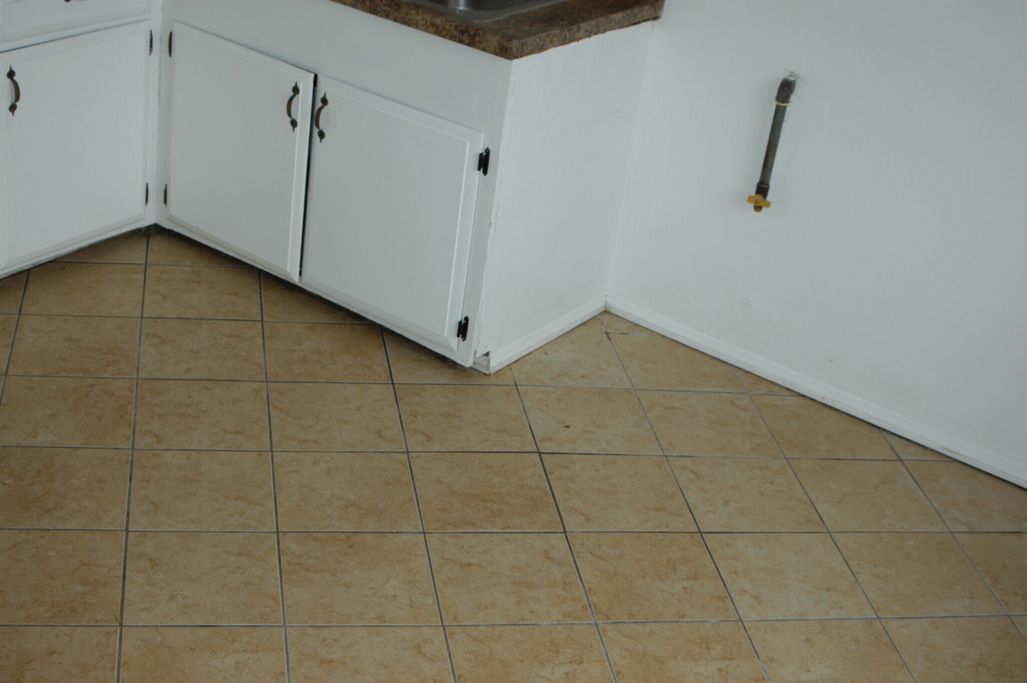 Kitchen - 7123 Lime Ave