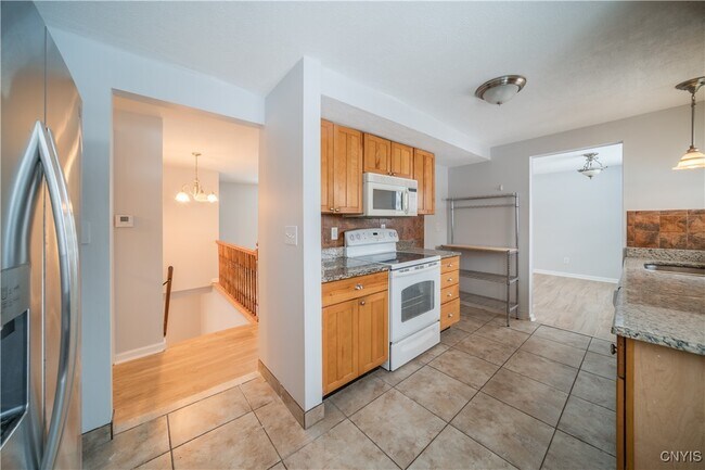 Building Photo - 4618 Brickyard Falls Rd