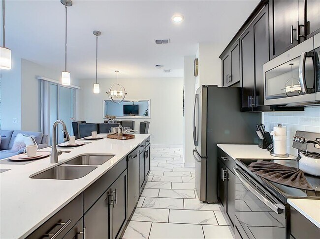 Building Photo - 580 Pebble Beach Dr