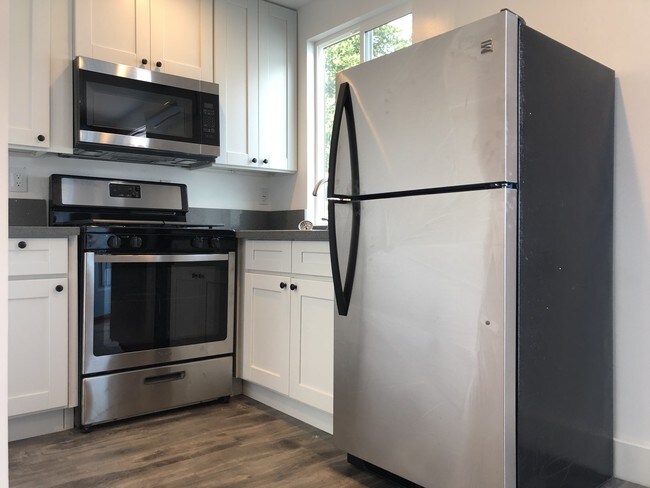 Kitchen - 6713 Saint Clair Ave