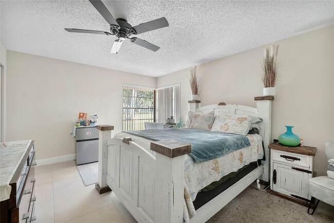 Building Photo - 2801 Deer Creek Country Club Blvd