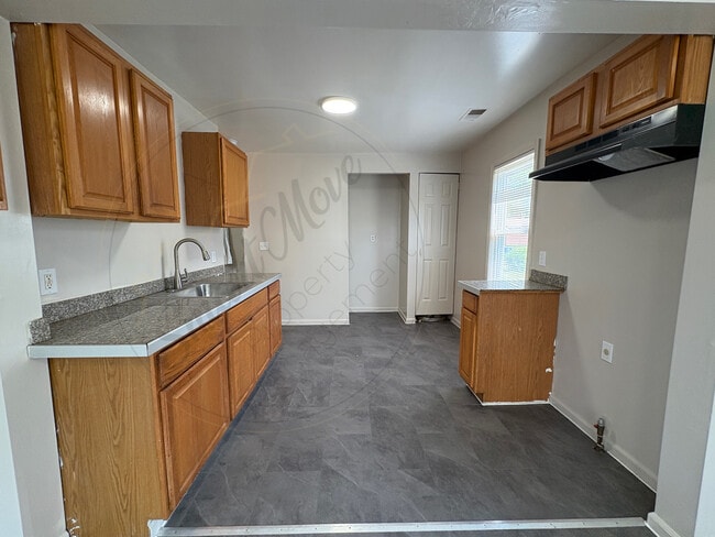 Building Photo - 13832 Julius Ave
