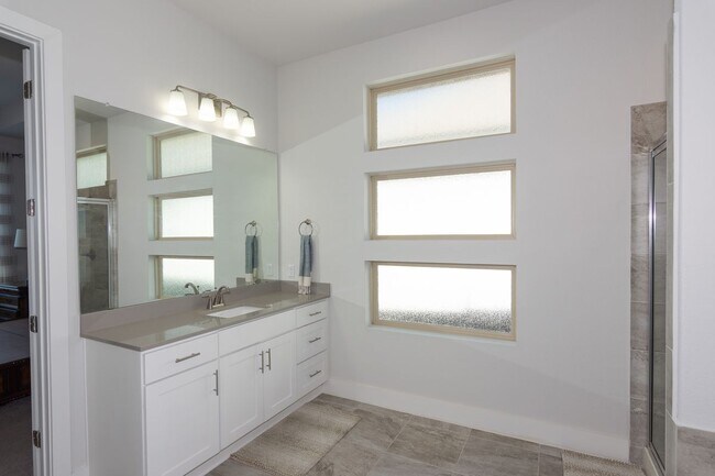 Building Photo - 404 Panzano Dr