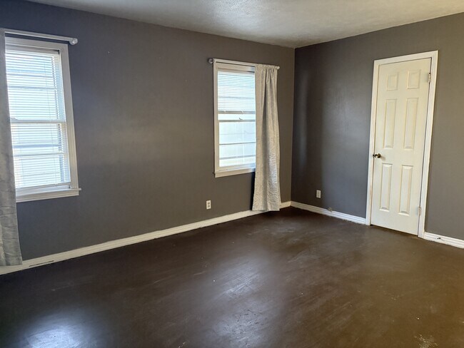 Building Photo - 3511 27th St