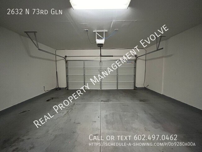 Building Photo - COME TOUR TODAY!