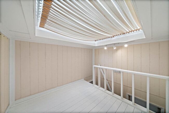 Building Photo - 2615 Yorktown Ln