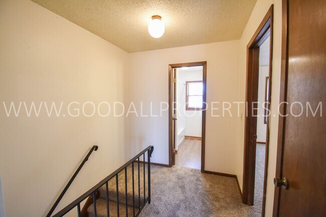 Building Photo - MOVE IN SPECIAL! $200 off your first month...