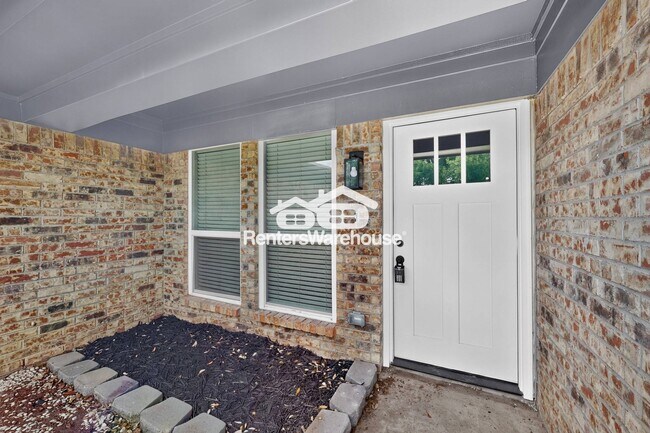 Building Photo - 3945 Spoonwood Ln