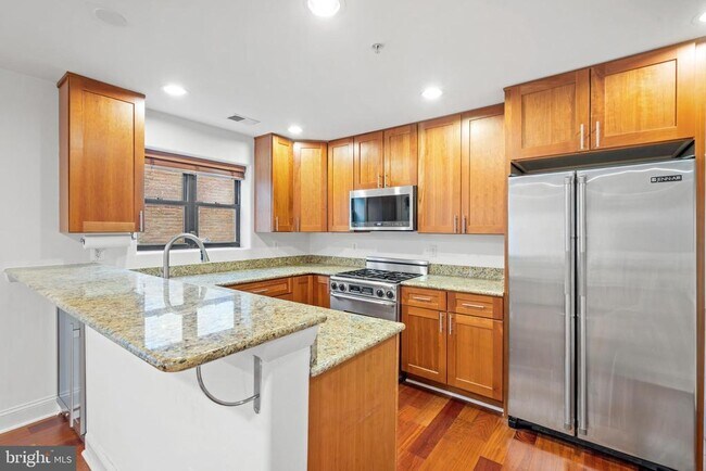 Building Photo - 1354 Euclid St NW