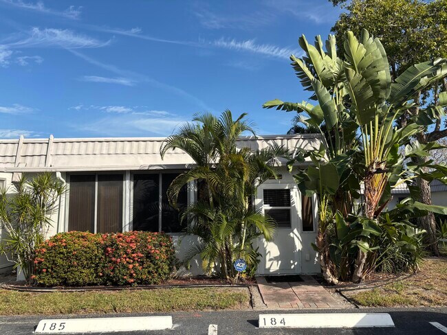 Building Photo - 185 Valencia H