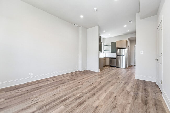 Building Photo - 1238 N Artesian Ave