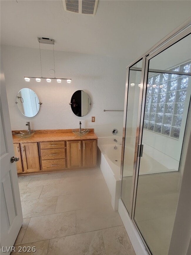 Building Photo - 2659 Lochleven Way