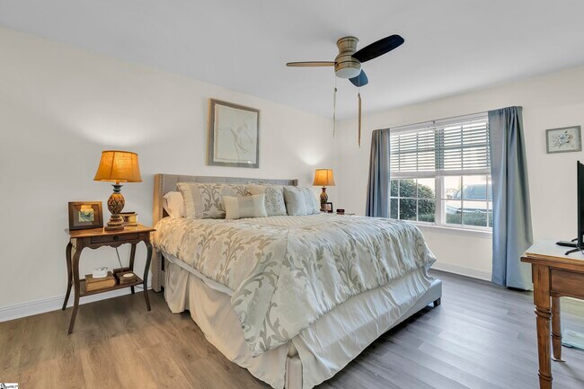 Building Photo - 925 Cleveland St