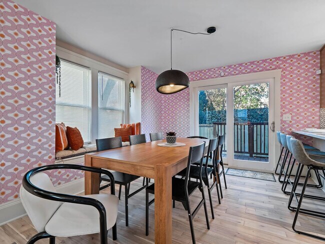 Building Photo - 6110 Ellen Ave