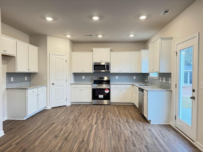 Building Photo - 4 Bedroom Single Family Detached for Rent