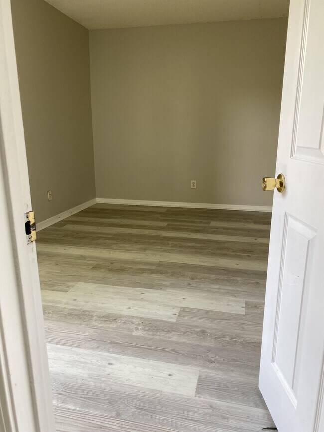 Building Photo - 22 Glass St