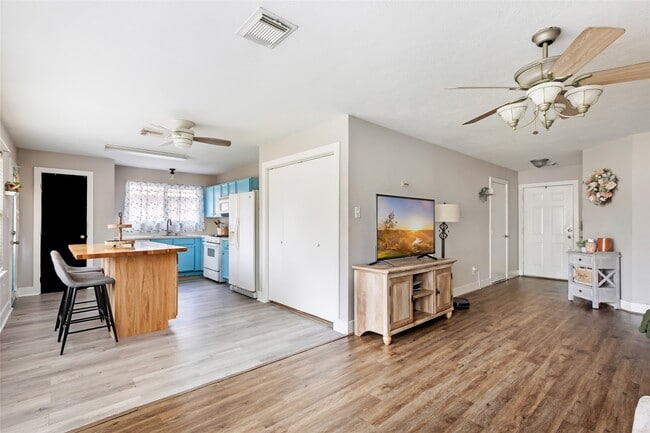 Building Photo - 1311 N Diamondhead Blvd