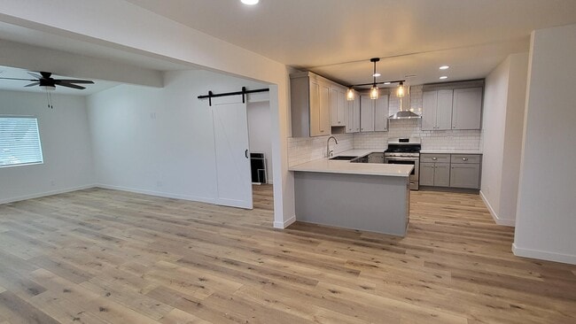 Building Photo - 1209 W Ave Q 1