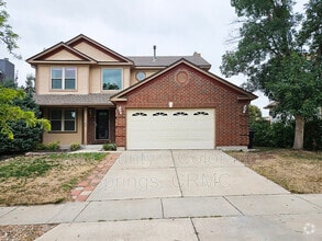 Building Photo - 2615 Helmsdale Dr